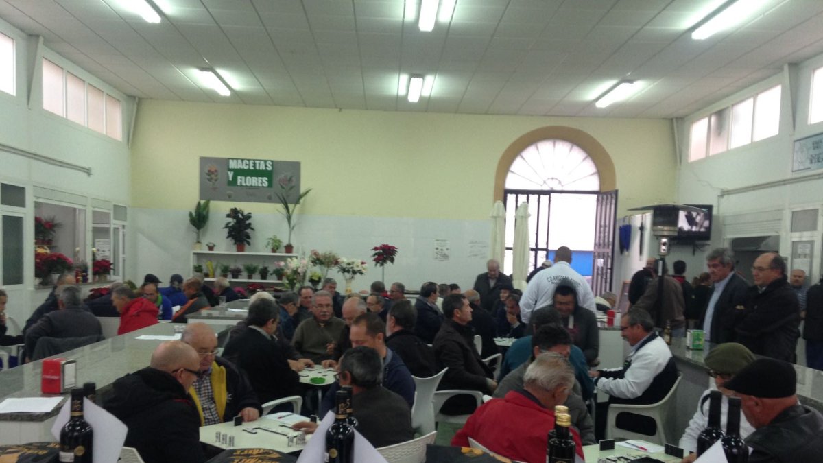 Partidas de dominó.