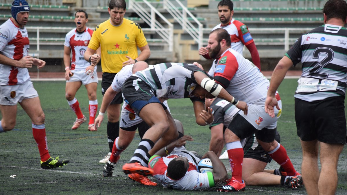 Una jugada del partido.