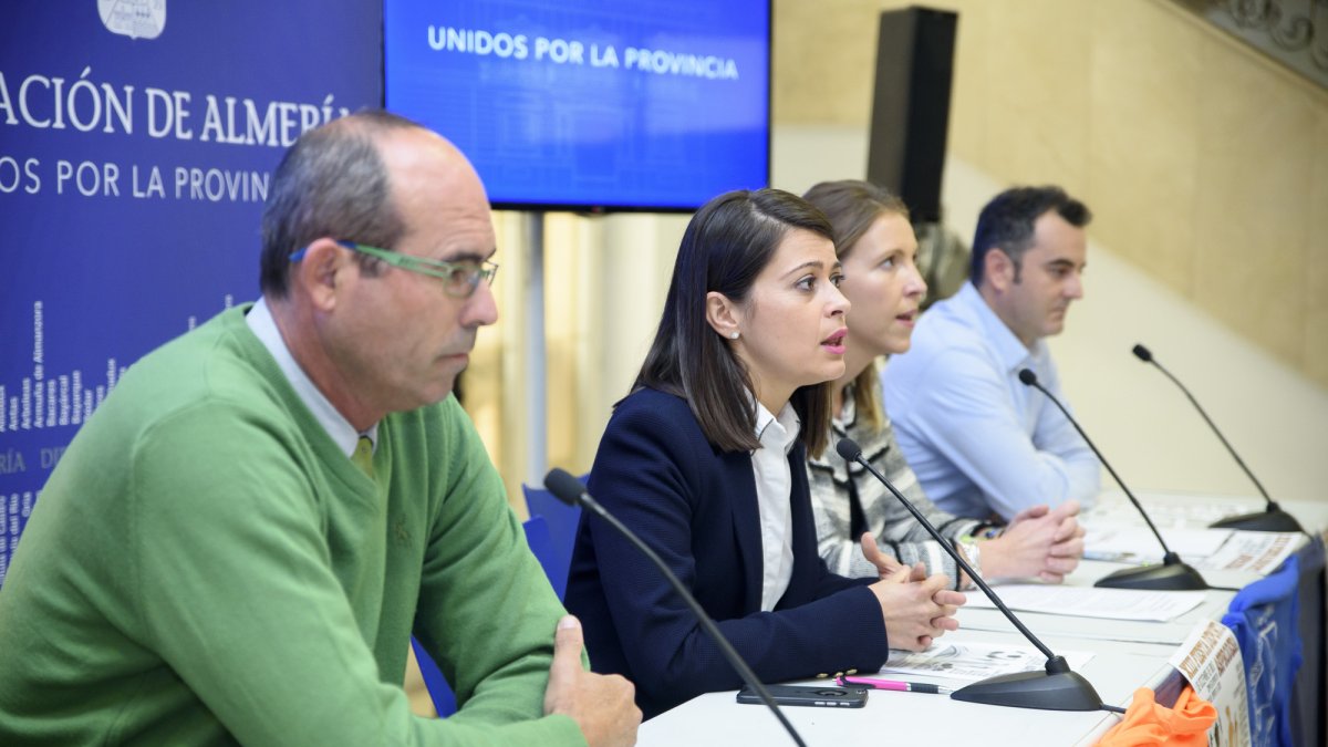 Ángeles Martínez, diputada de deportes.