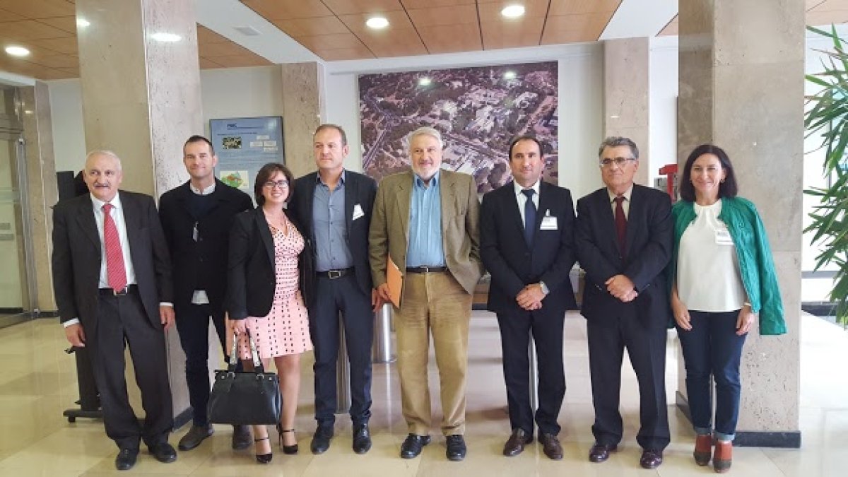Alcalde y concejales en el Ciemat, en la última reunión celebrada