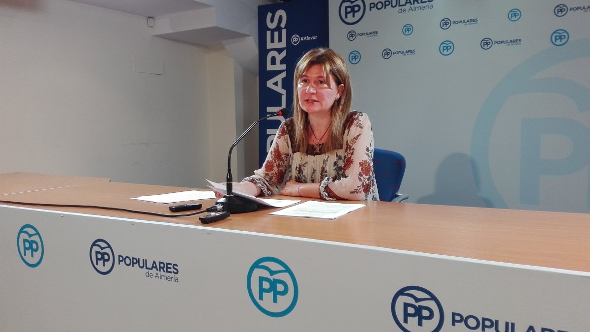 Rosalía Espinosa, del PP, hoy en rueda de prensa.