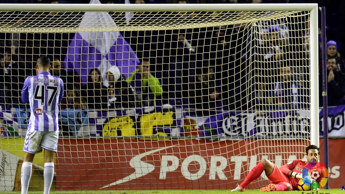 Casto fue el mejor del Almería en Valladolid.