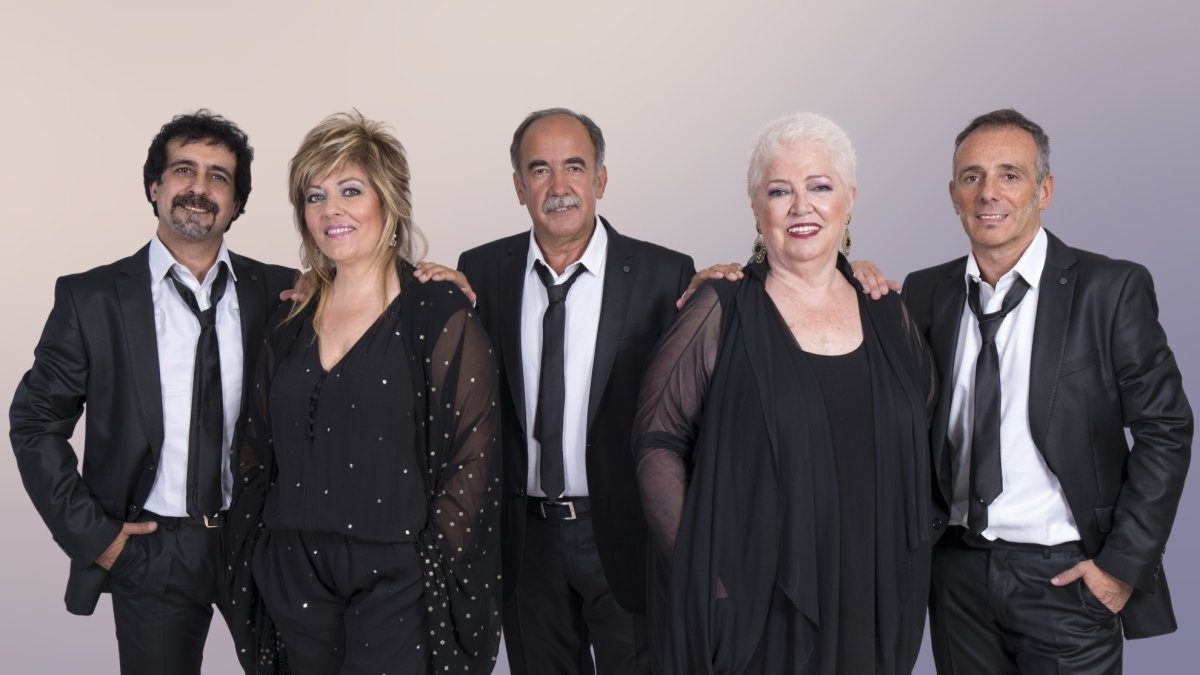 Mocedades, en una foto promocional.
