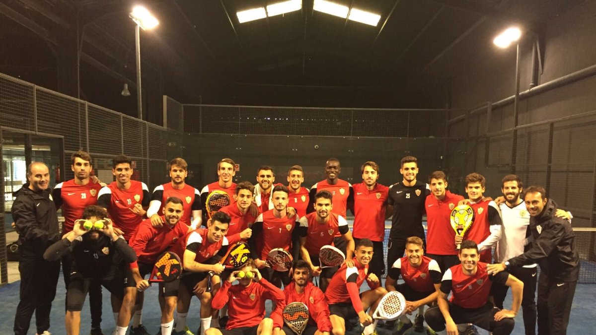 El filial jugó al pádel en Élite Pádel.