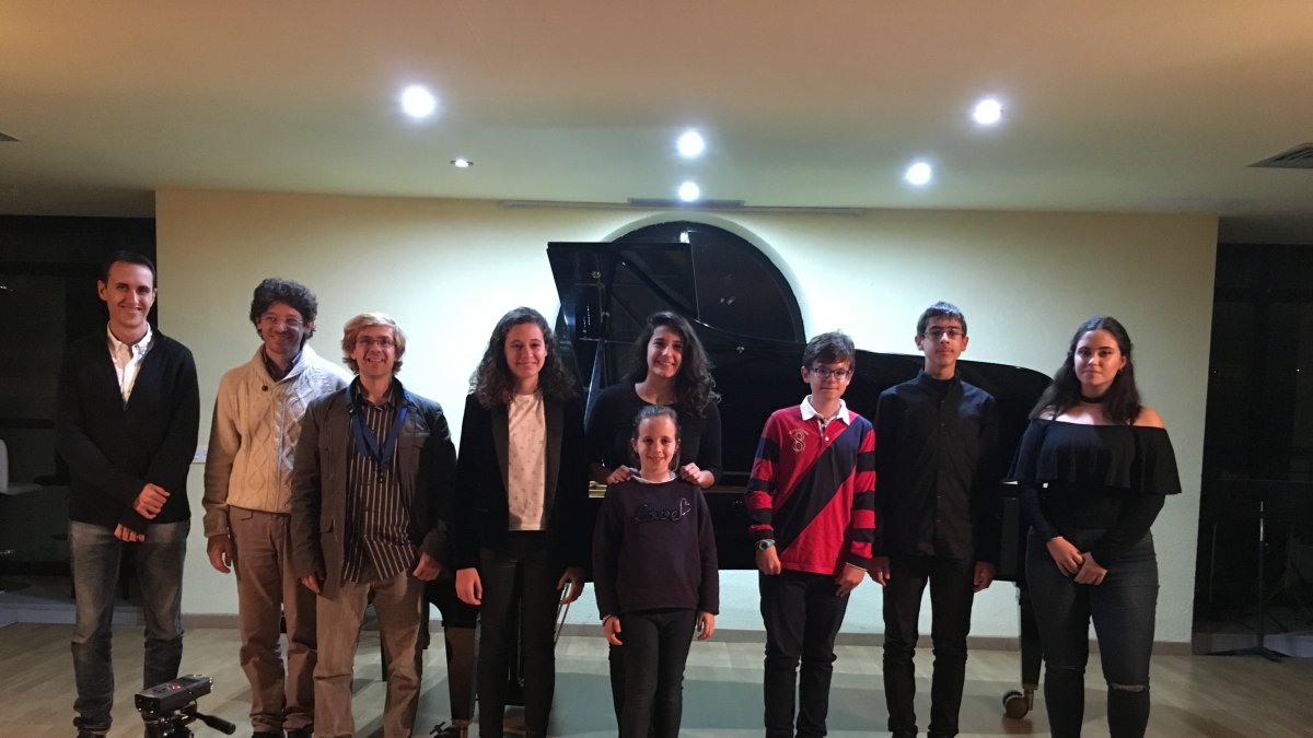 Participantes en el recital del Conservatorio.