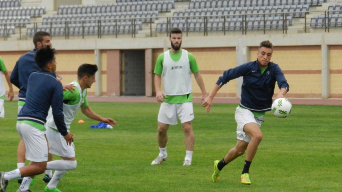 Entrenamiento del CD El Ejido en Santo Domingo.