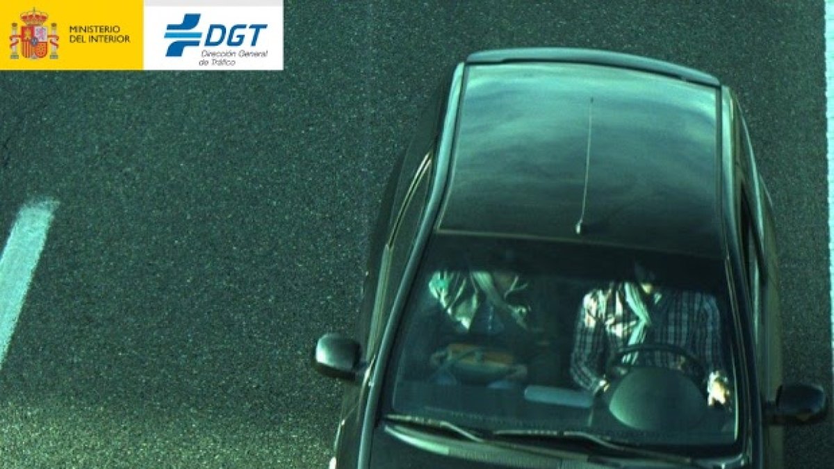 Conductor captado sin cinturón por una cámara