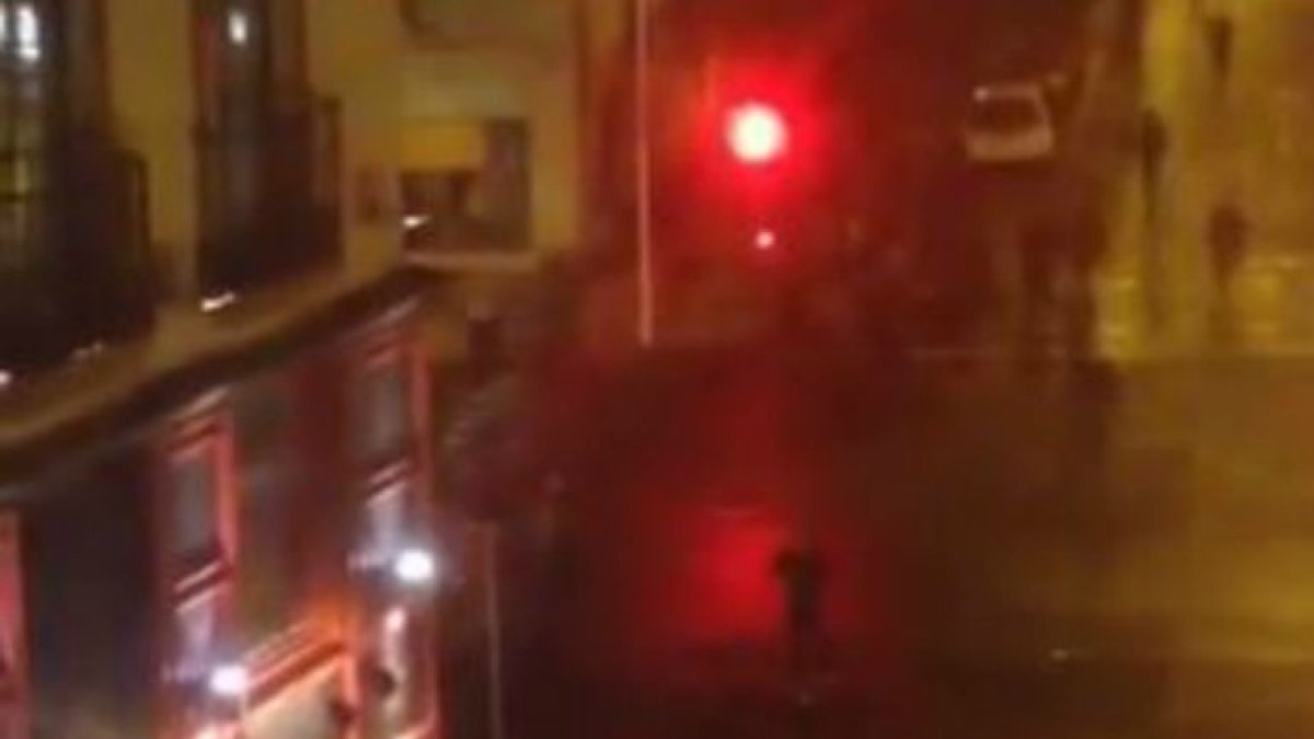 Imagen de la pelea en Sevilla.