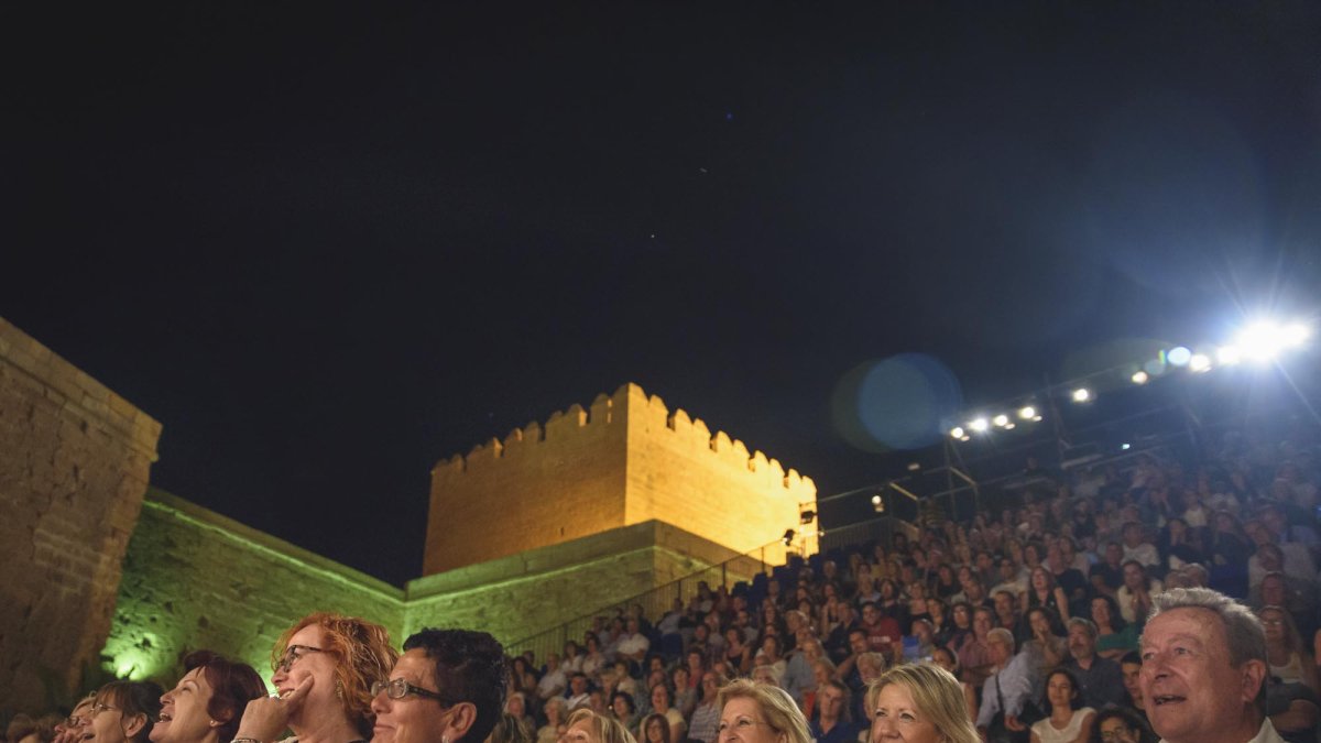 Público durante la pasada edición de las Jornadas en la Alcazaba.