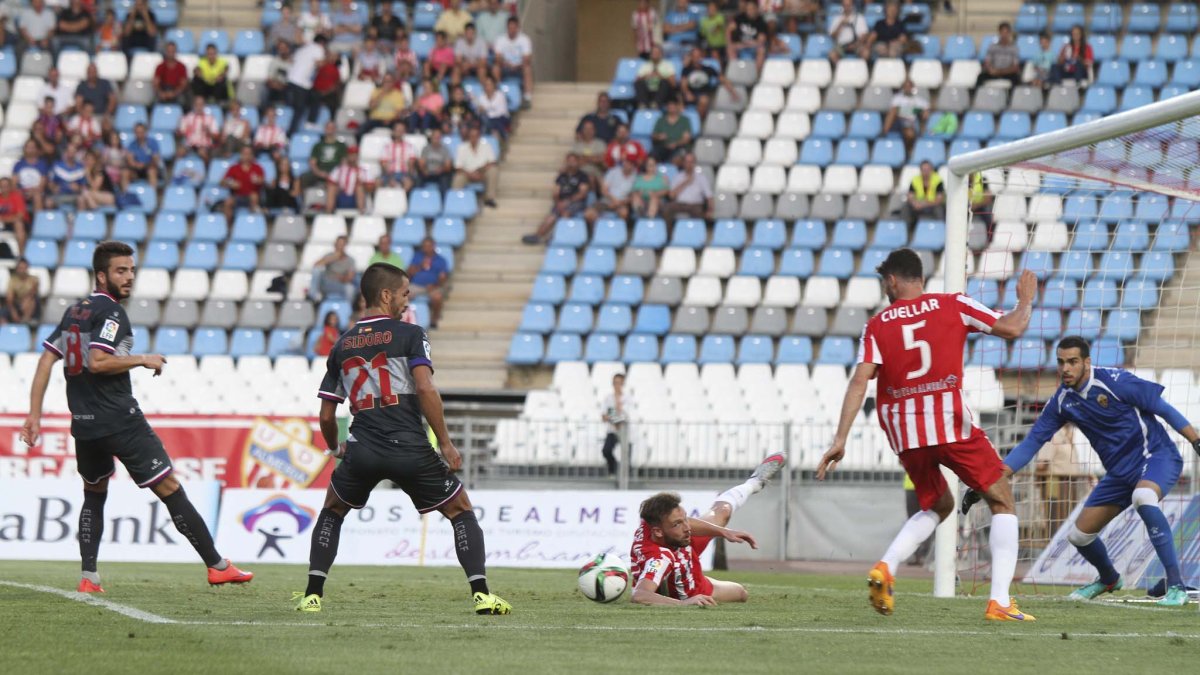 Isidoro con el Elche la pasada campaña.