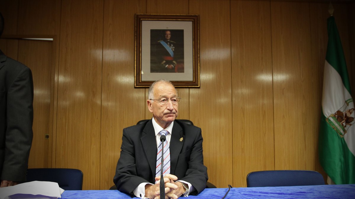 Gabriel Amat.