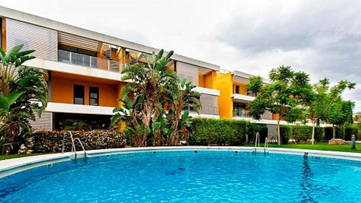 Apartamento en la costa de Vera que pone a la venta el Sareb por 97.600 euros.