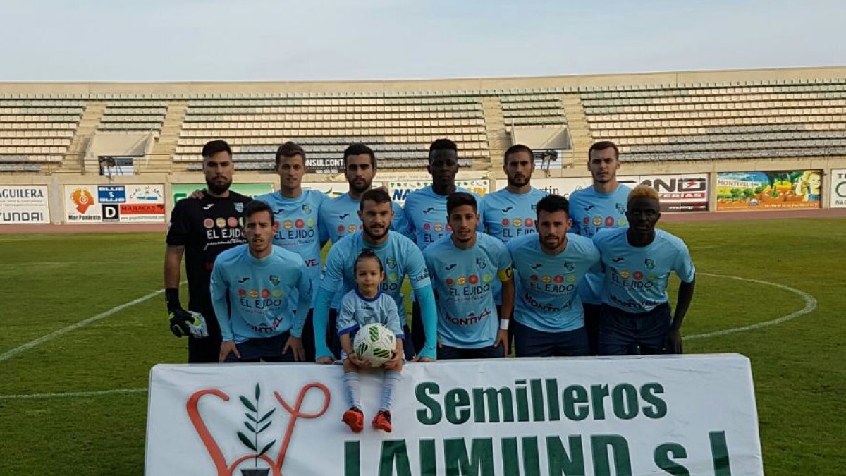 El once ejidense ante el Córdoba B.