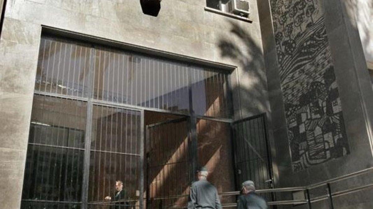 Entrada de la Audiencia Provincial.