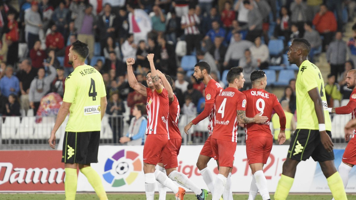 Fran Vélez celebra el gol que le hizo al Córdoba.