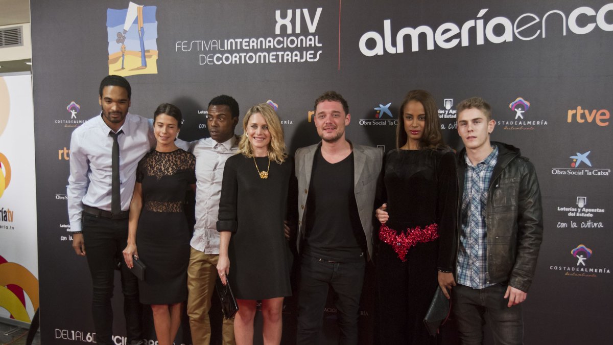 Parte del elenco de actores de la serie