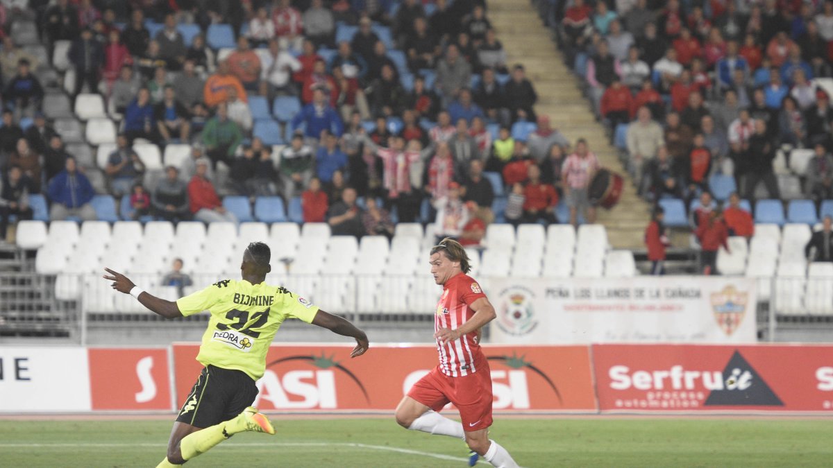 Dubarbier tuvo dos ocasiones claras.