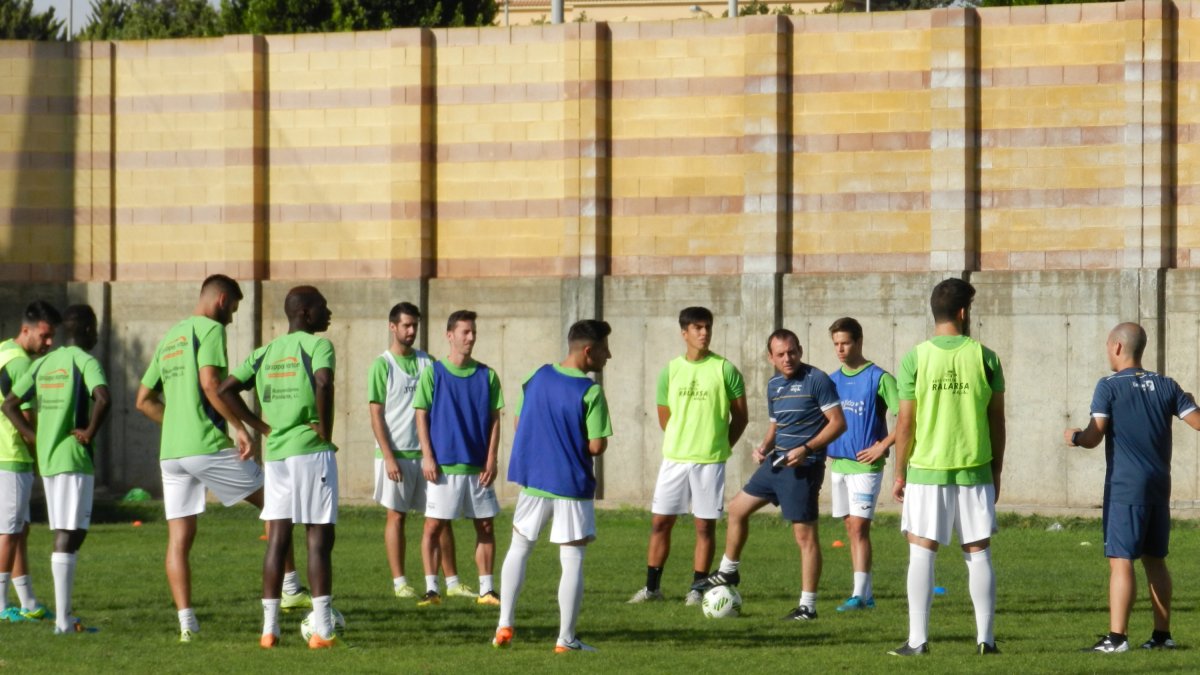 Entrenamiento del CD El Ejido en Santo Domingo.