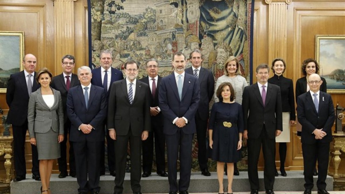 Imagen del nuevo gobierno junto al Rey