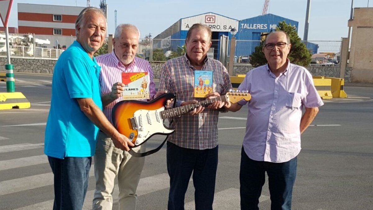Los Flames, tras el encuentro celebrado ayer: Manolo Barrera, Eduardo Giménez, Juan Mena y Blas Díaz.
