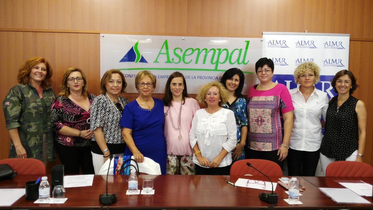 Nueva Junta Directiva de la Asociación de Mujeres Empresarias