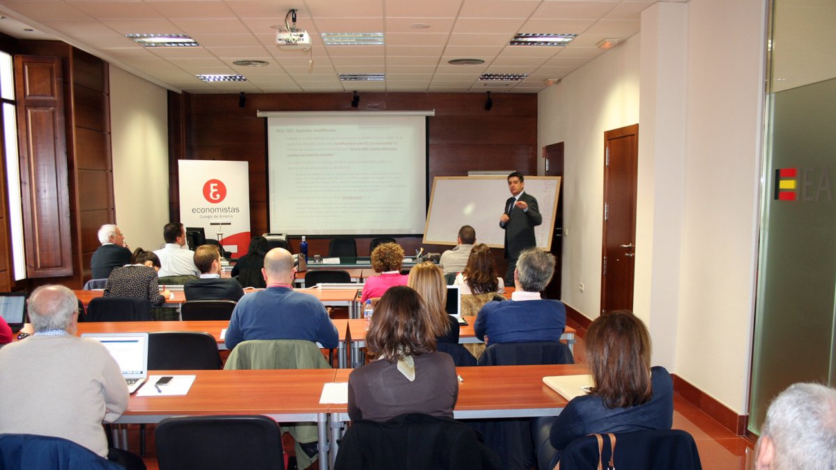 Jornada de archivo del Colegio de Economistas