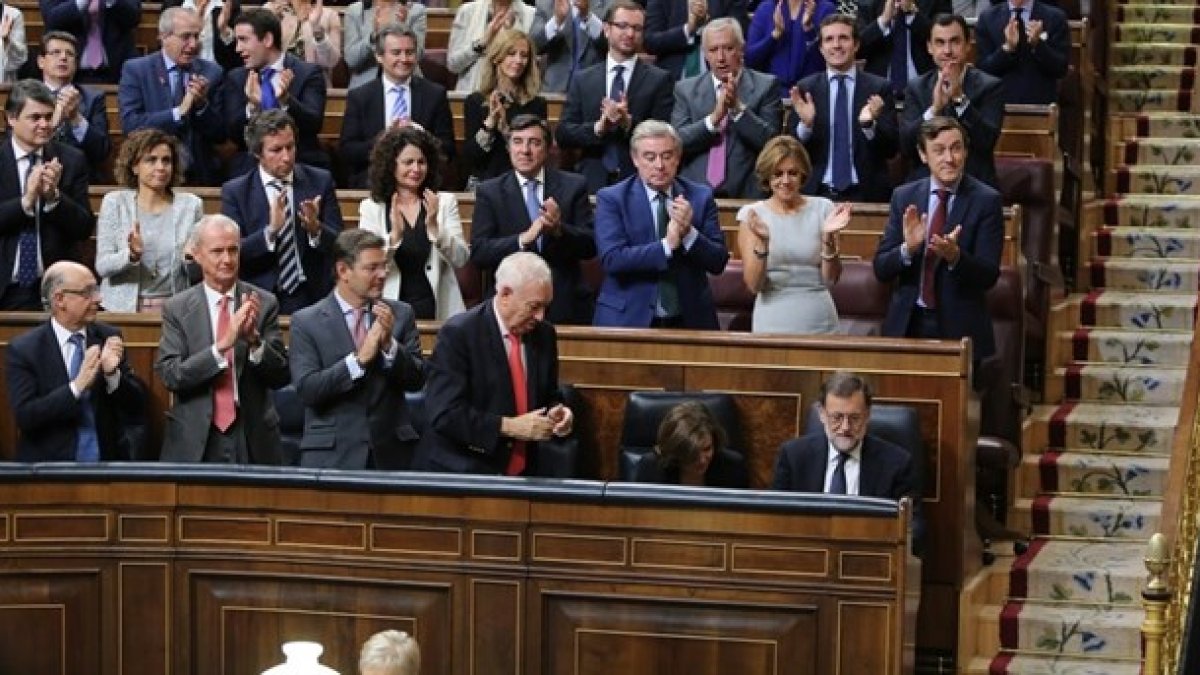 La bancada popular en el Congreso tras la votación.