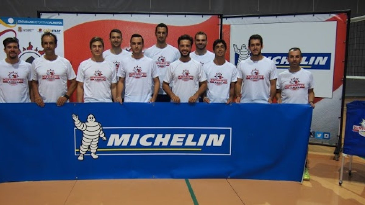 Michelín Mintonette preparado para la acción.