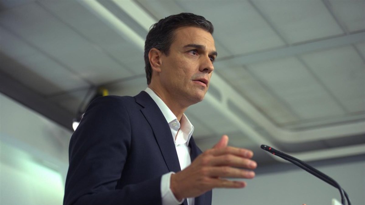 Pedro Sánchez ha dejado su acta de diputado.