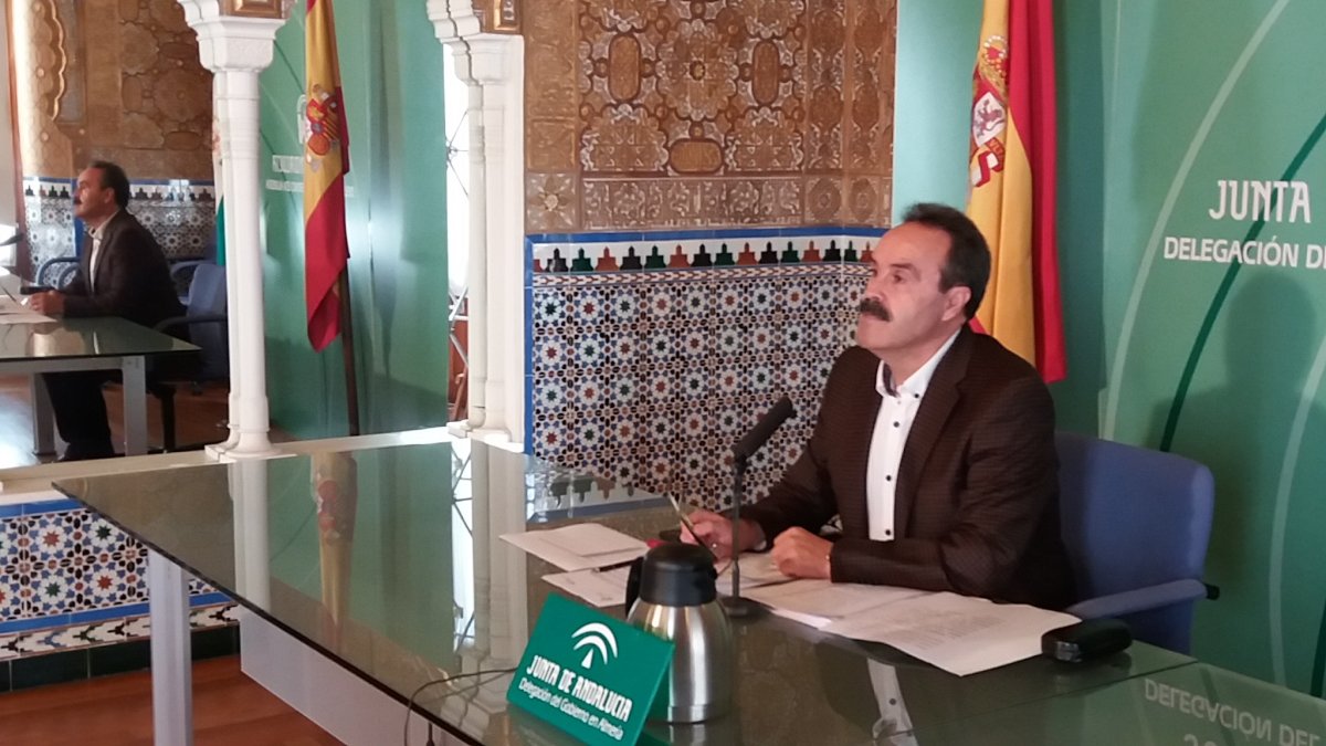El delegado de Turismo, Alfredo Valdivia, ofreció ayer los datos del sector