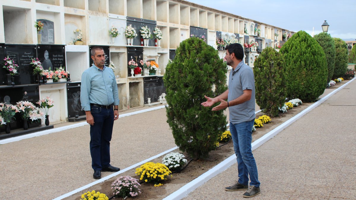 Concejales comprobando las labores de mejora