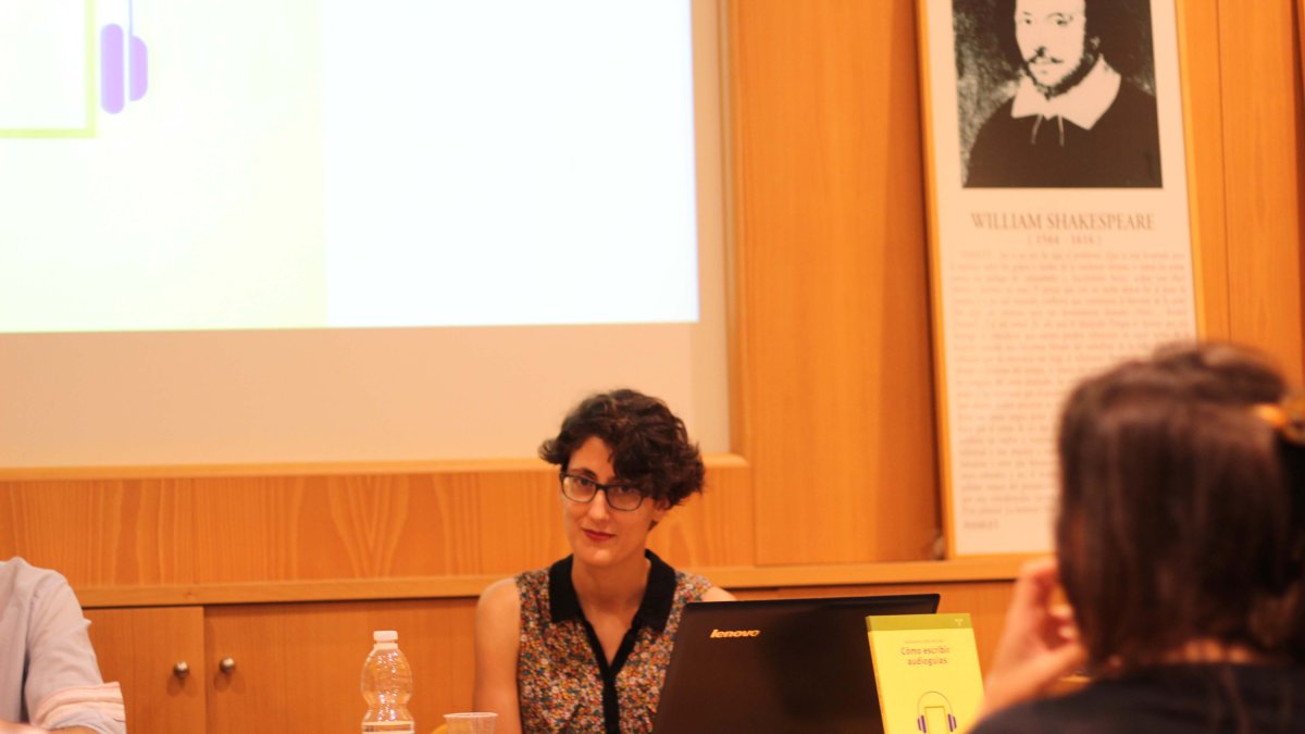 Almudena López, reconocida por la Facultad Valente.