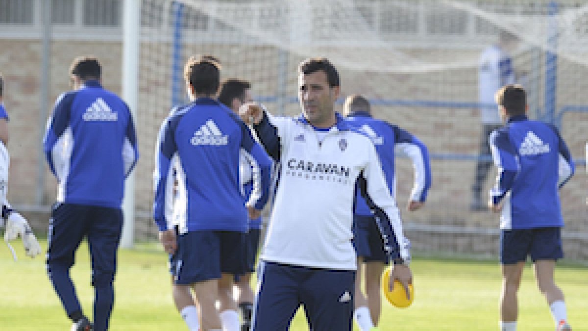 Raúl Agné al frente del Real Zaragoza.