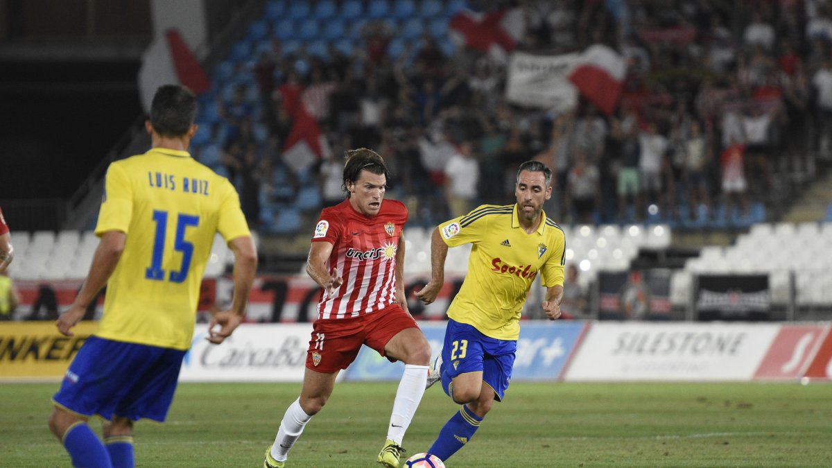 Duba se lesionó en el partido ante el Cádiz.