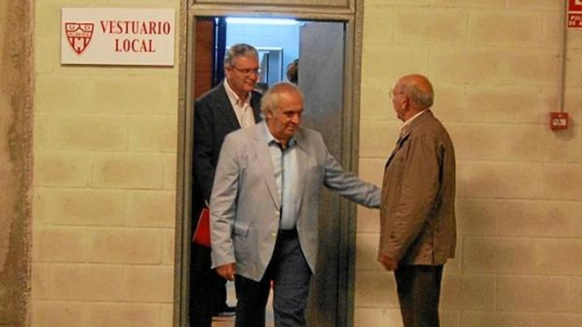 Alfonso dio en la diana bajando al vestuario.