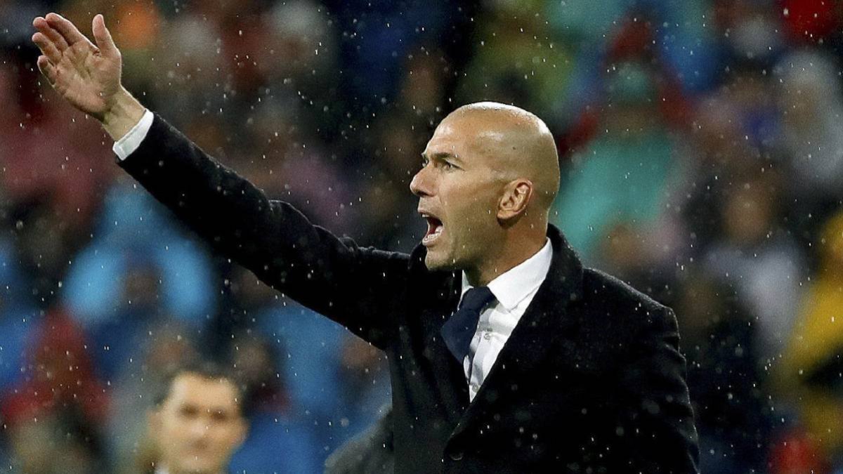 Zidane pasa revista al líder de la Liga.
