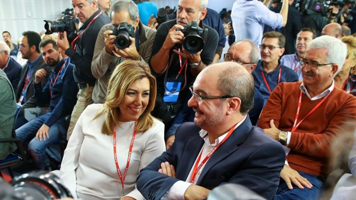 Susana Díaz junto a los socialistas andaluces
