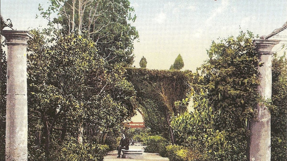 Los jardines de Medina en 1903, cuando ya había fallecido su creador, en una imagen bucólica de Purguer&München.
