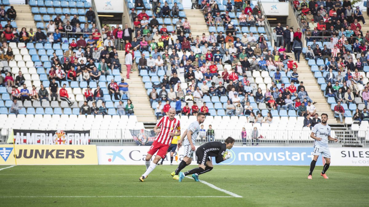 Soriano en una jugada del partido ante el Nàstic de la pasada temporada.
