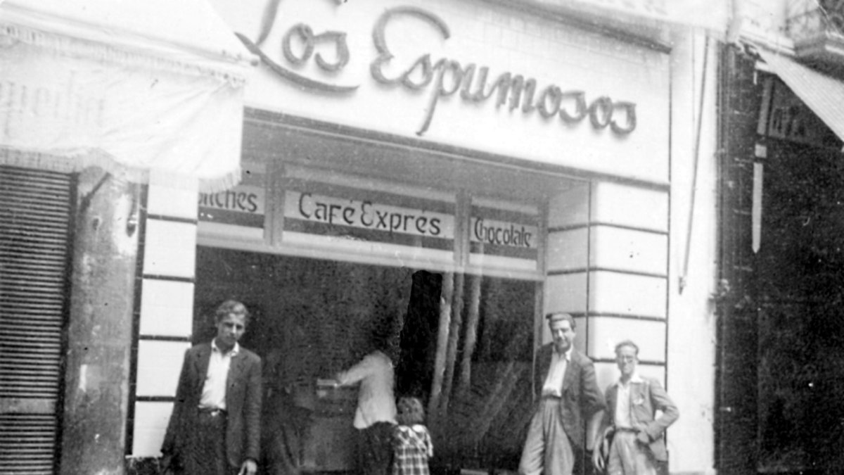 Siempre había un hombre del agua, el que iba a llenar el botijo a la tienda más cercana, el que procuraba que siempre estuviera lleno.