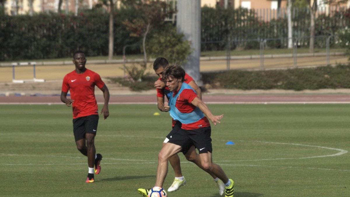 Dubarbier en una jugada del entrenamiento.