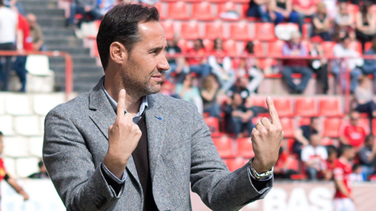 Vicente Moreno, entrenador del Nástic.