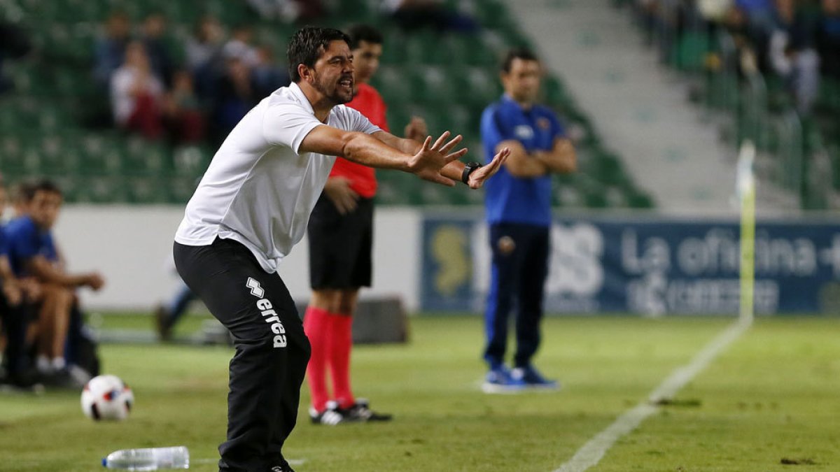 Contra en su último partido.