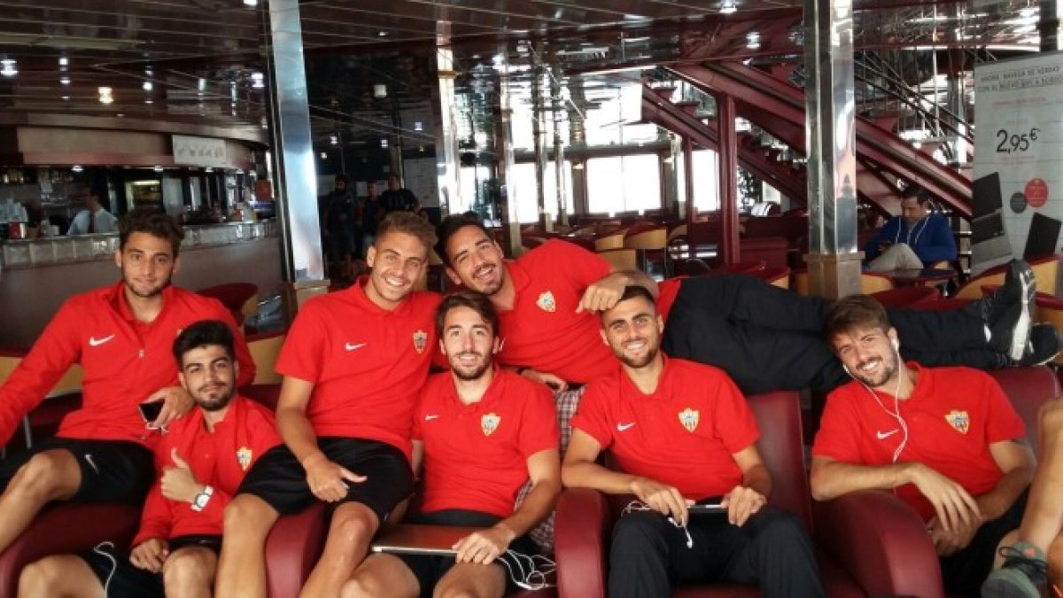 Los jugadores rojiblancos en el viaje.