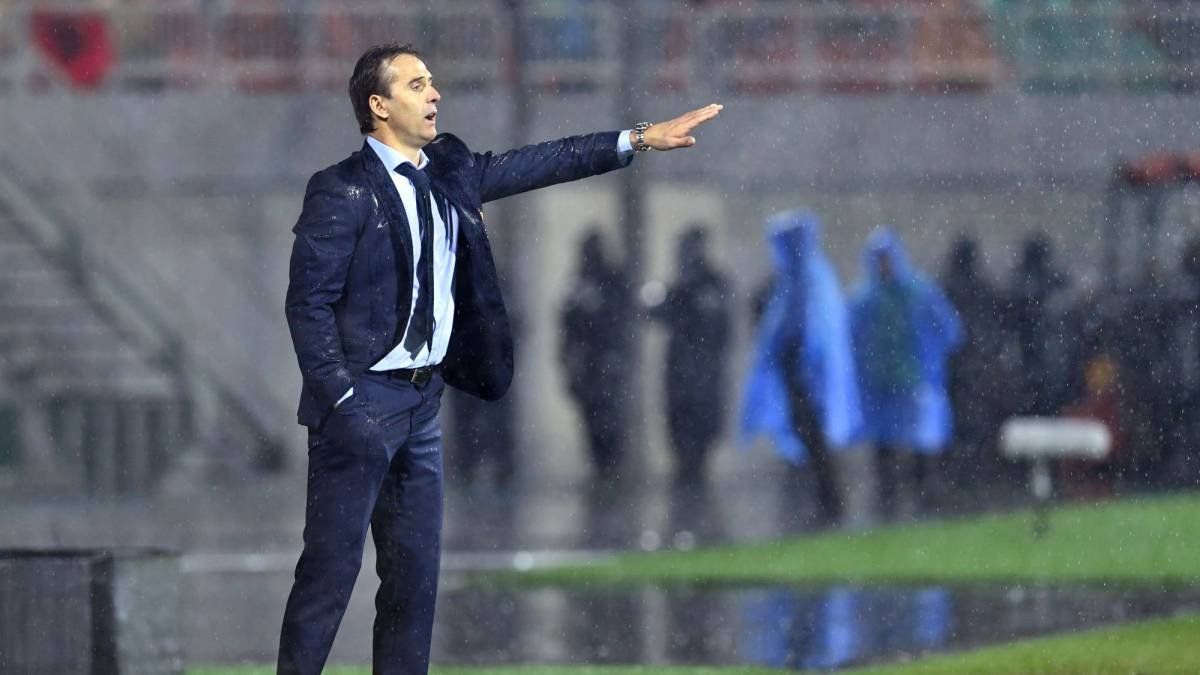 Lopetegui ha dado su versión de la marcha de Piqué.