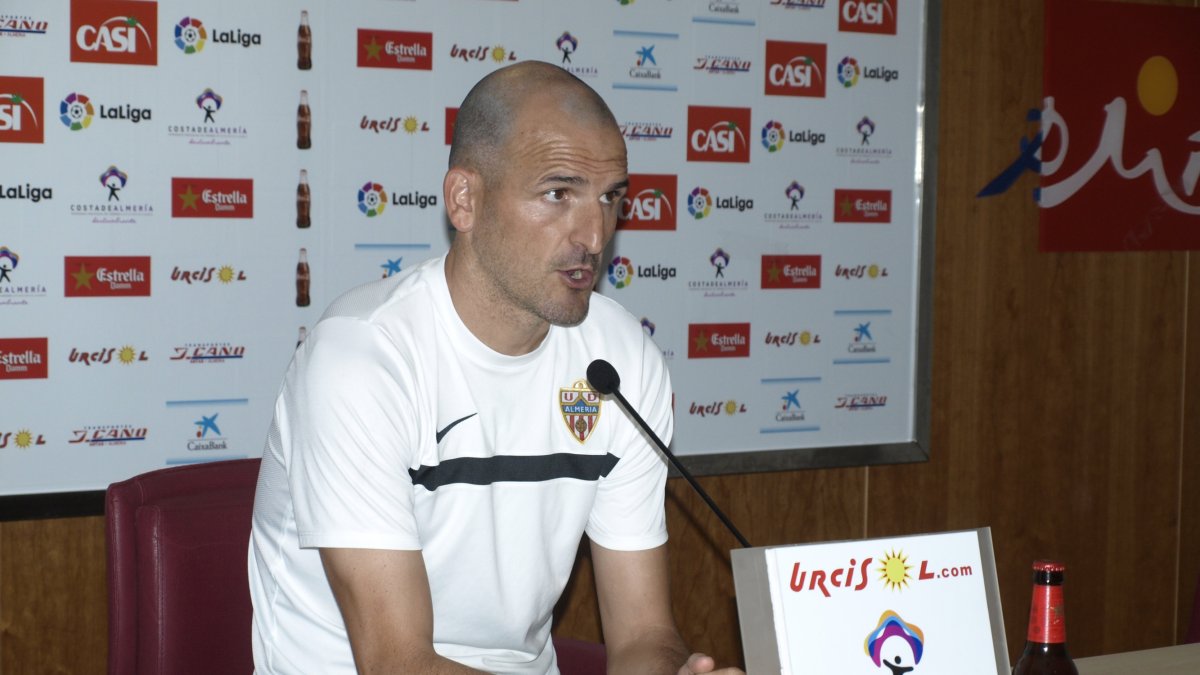 Fernando Soriano en rueda de prensa.