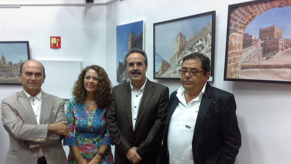 Amparo Lloret, de Faisem, con representantes de distintas administraciones.