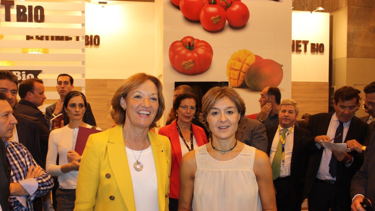 La ministra y la consejera andaluza de Agricultura, juntas en la inauguración de Fruit Attraction