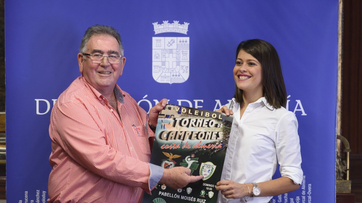 Ramón Sedeño con Ängeles Martínez.