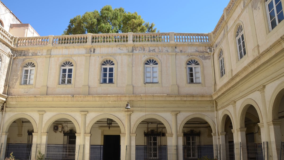 Interior del Hospital Provincial (Foto: Elías Palmero).